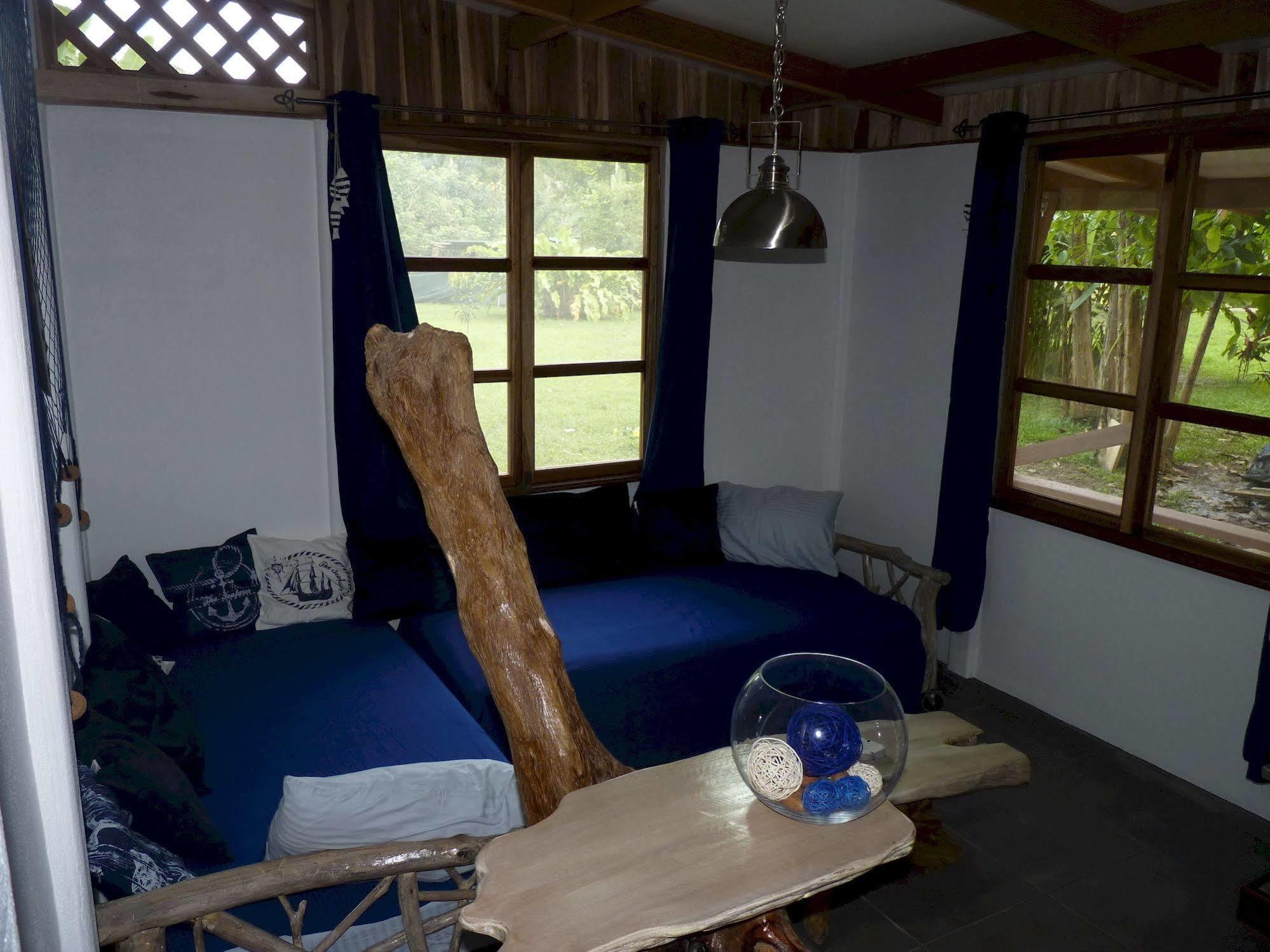 3 Bamboo Eco Lodge 卡维塔 外观 照片
