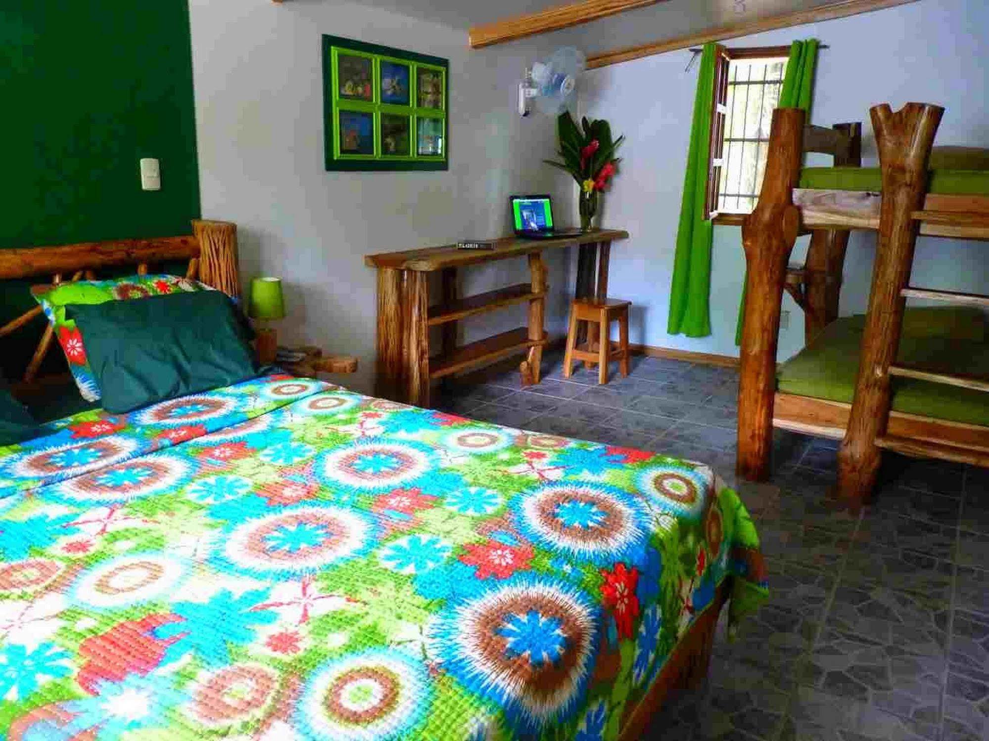 3 Bamboo Eco Lodge 卡维塔 外观 照片