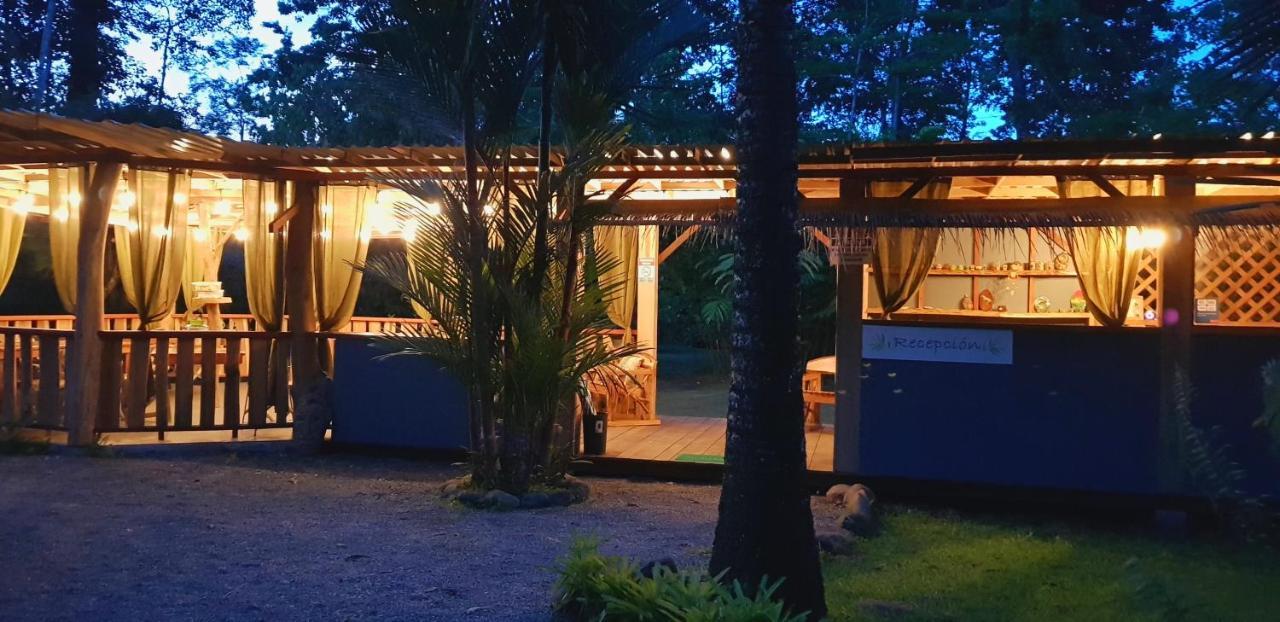 3 Bamboo Eco Lodge 卡维塔 外观 照片